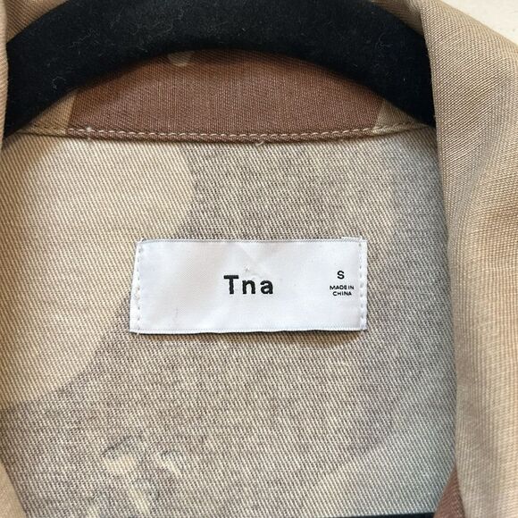Aritzia TNA‎ Camouflage Army Jacket Tan Desert Camo Utility Shacket Size Small - Picture 2 of 8